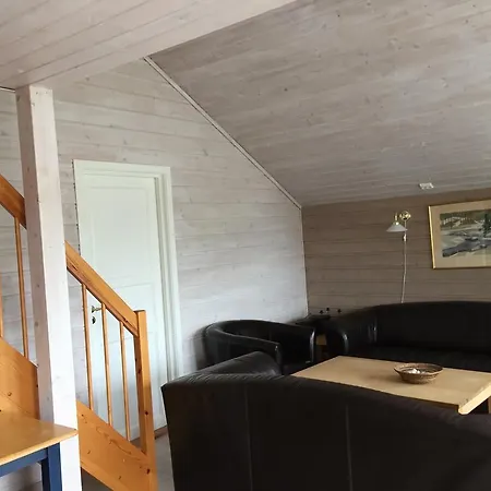 Holiday home Hellvikhyttene
