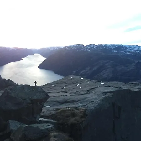 Hellvikhyttene Hellvik (Rogaland)