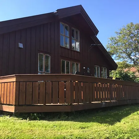 Hellvikhyttene Holiday home Hellvik